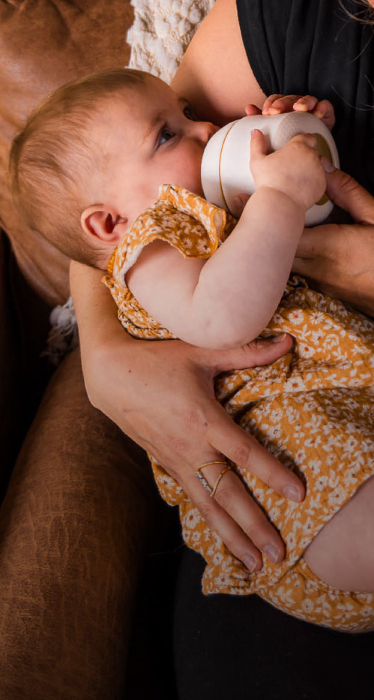 die weltweit erste Babyflasche