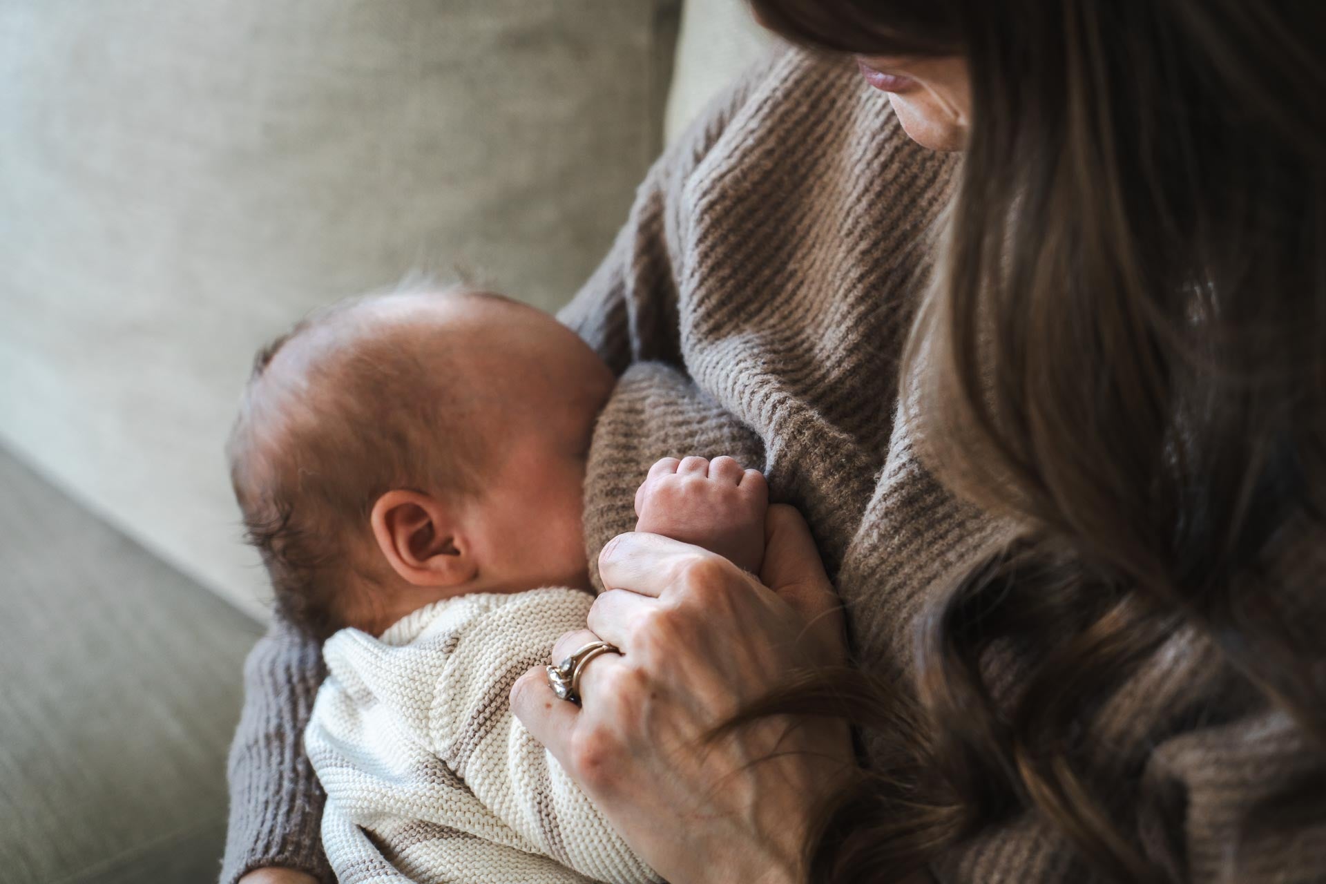 How the Natural Breastfeeding Position Inspired the Babaloo Baby-Led Bottle