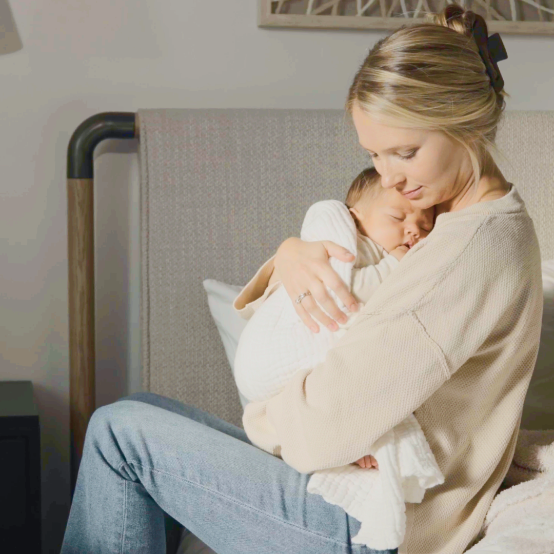 Mother and baby bonding before using a Babaloo baby-led bottle